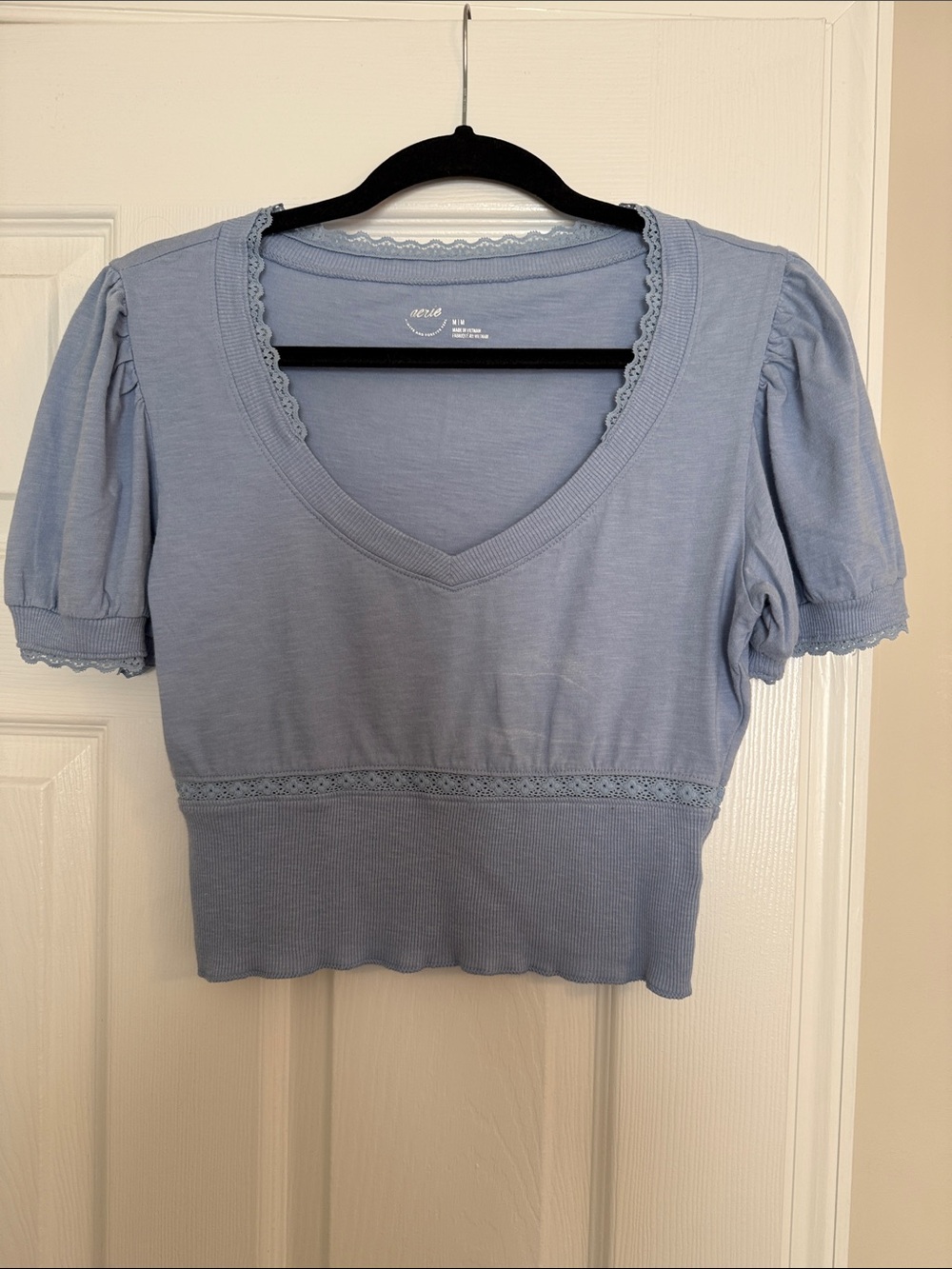 aerie Powder Blue V-Neck Puff Sleeve Cropped Top
